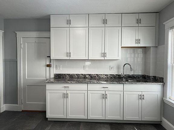 2nd image of 104-106 Burrill St #1