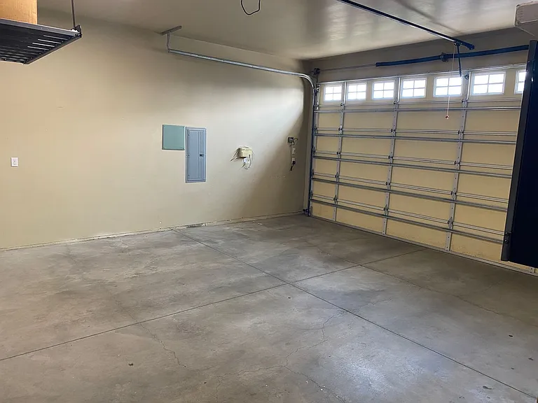 566 Village Dr — Photo 28
