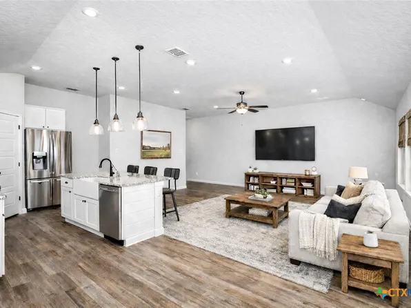 1117 Amber Lk, Seguin, TX 78155