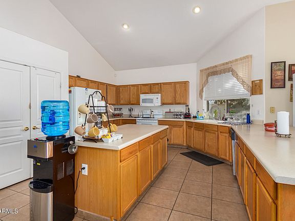 5th image of 31176 N Saddlebag Ln