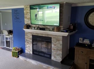 2720 E Sand Rd, Port Clinton, OH 43452