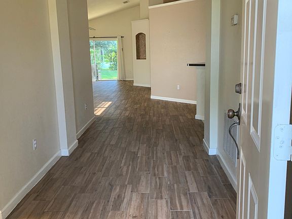 4th image of 2820 Alton Dr