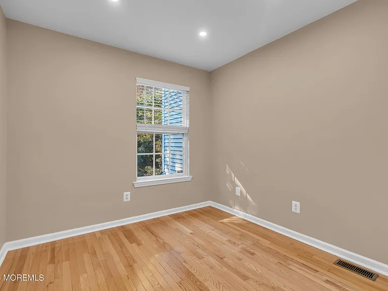 31 Lexington Ct — Photo 26