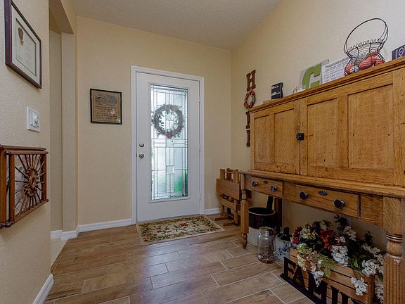 4th image of 1710 Savannah Ln