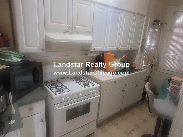 1233 Chicago Ave #11 — Photo 1