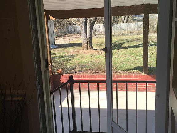 5th image of 517 Cleveland Ave