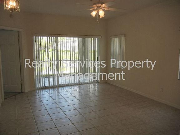 5th image of 12065 Summergate Cir APT 104