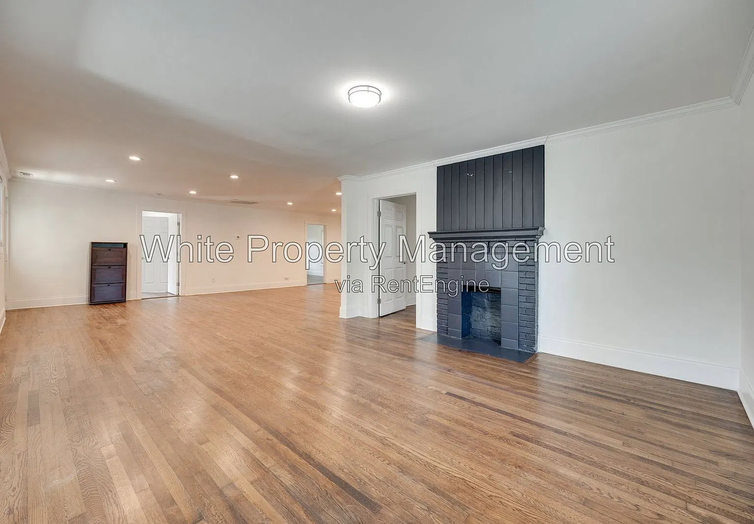 3 bed, 3.0 bath, 1826 sqft, $2,595 — Photo 2