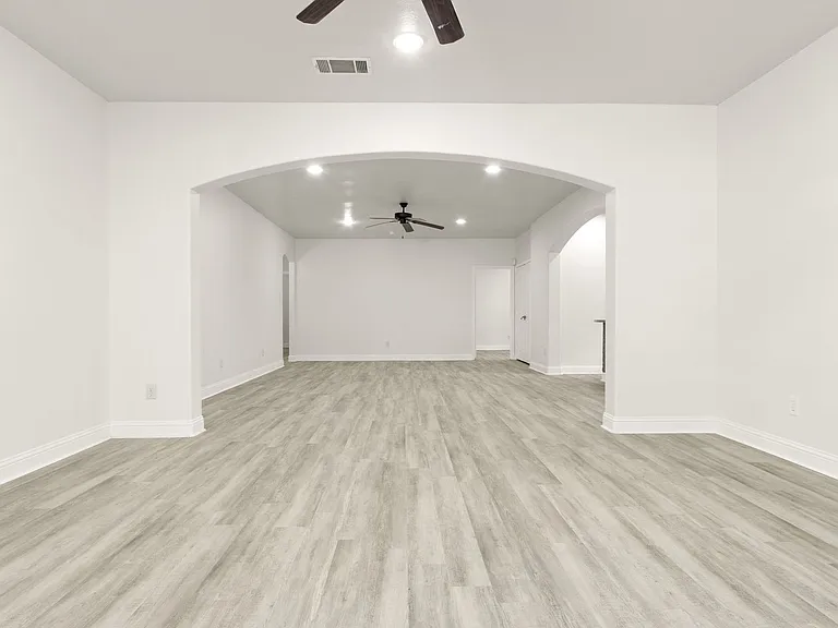 3138 Rogers Ave — Photo 11