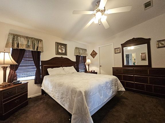 4th image of 134 Cypress Way #134