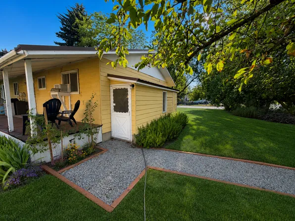 9782 N Shaw St #B, Hayden, ID 83835