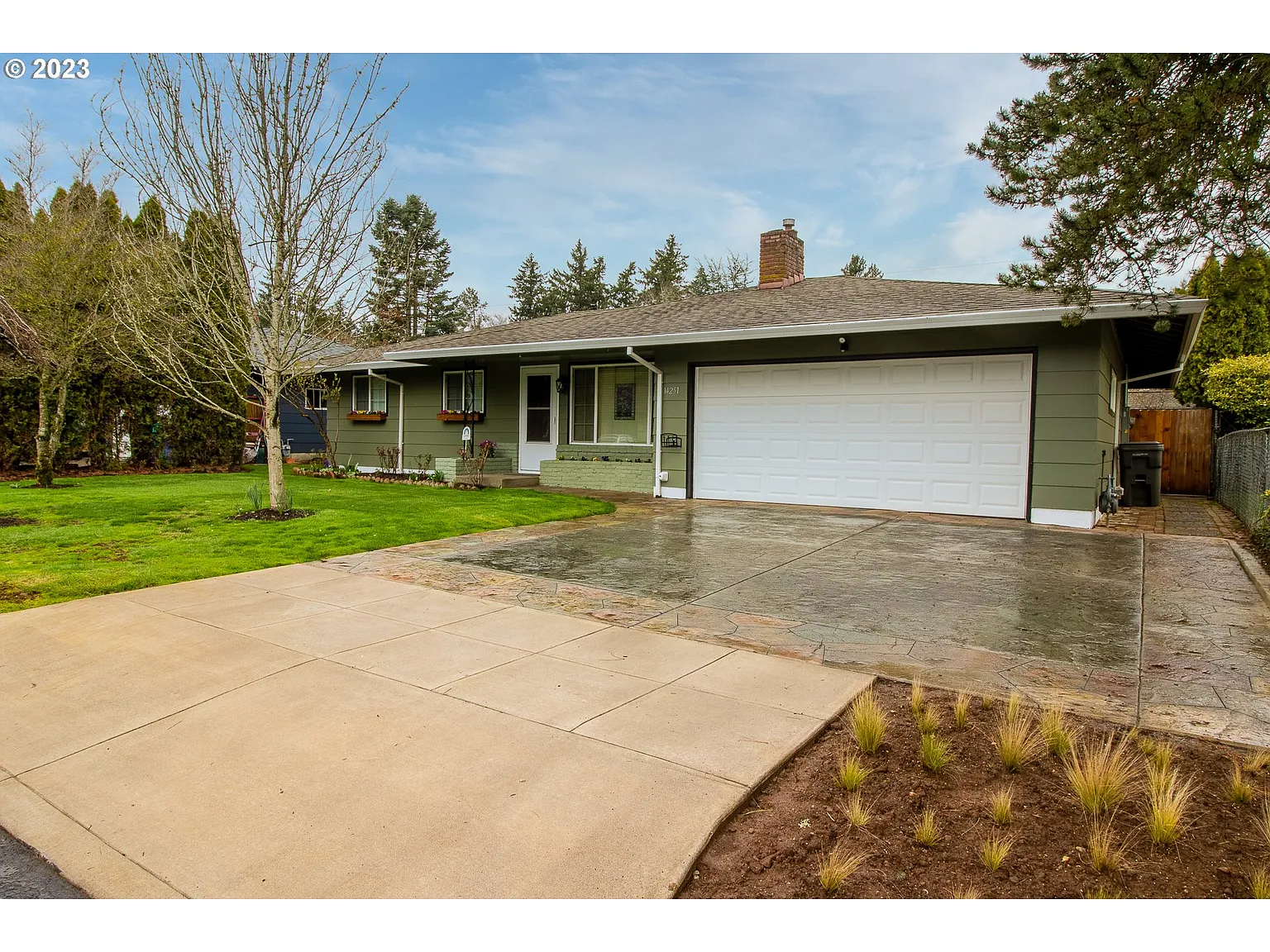 14251 SE Harrison St photo 1