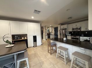 1723 W Via Bello Dr, Rialto, CA 92377