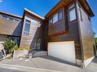 2791 Colony Cir, Bandon, OR 97411