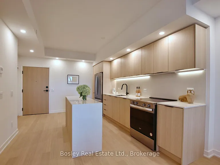 31 Huron St #227 — Photo 11