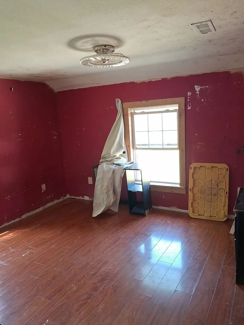 Building Photo - 634 Gasconade Ave
