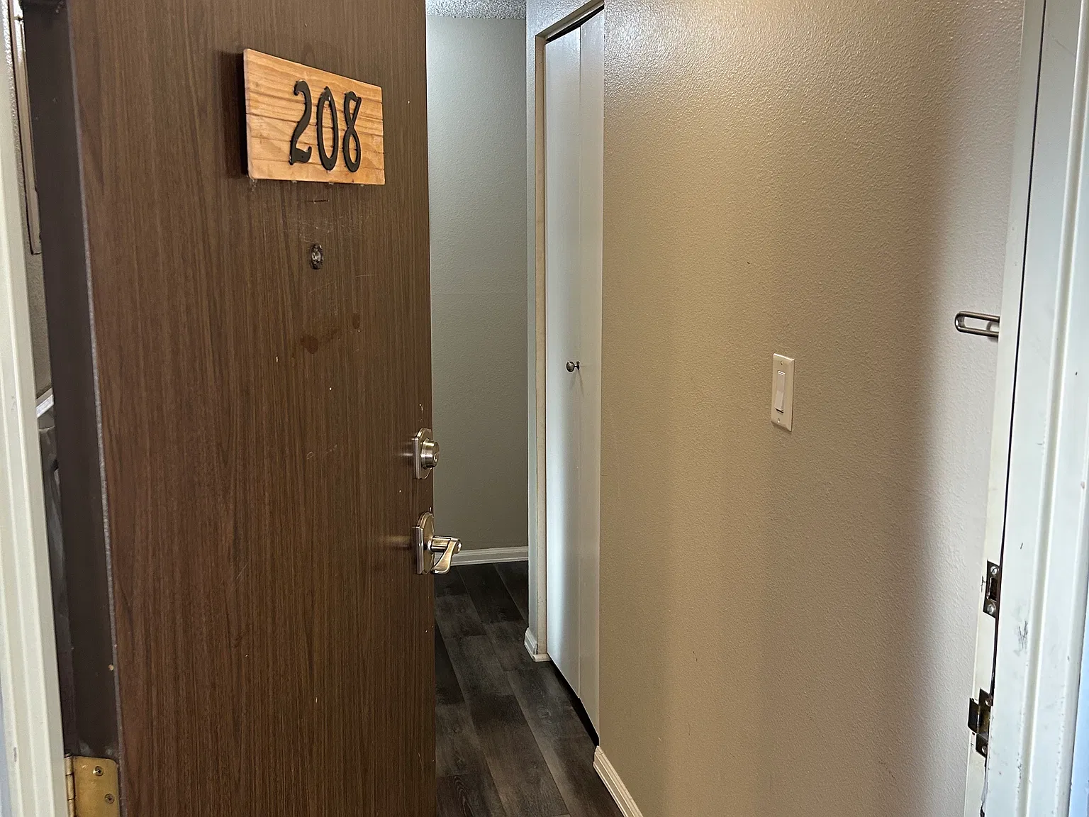 2 bed, 920 sqft, $1,695 — Photo 2