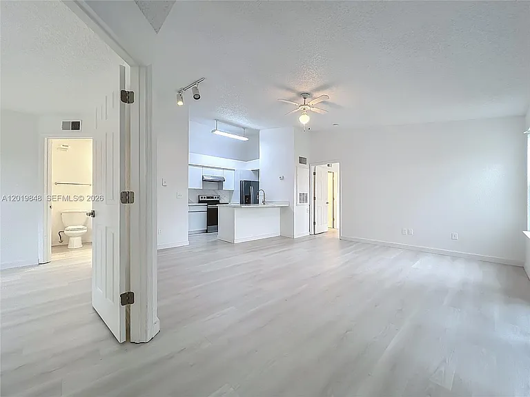 2225 Metropolitan Way #1225 — Photo 12