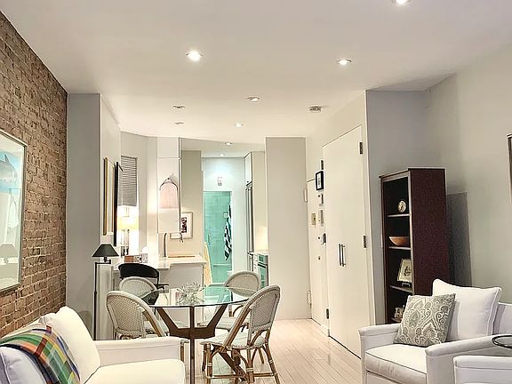 3rd image of 332 E 77th St APT 12