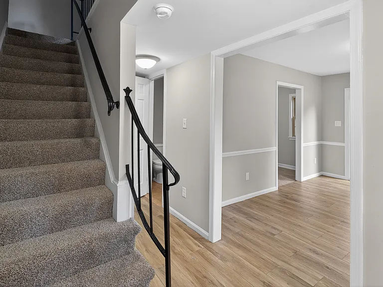 399 Circuit Ln #F — Photo 11