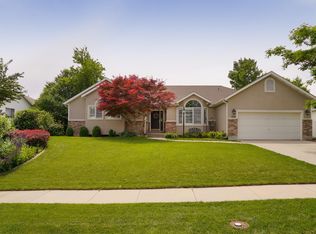 1174 S Shadowridge Dr, Kaysville, UT 84037