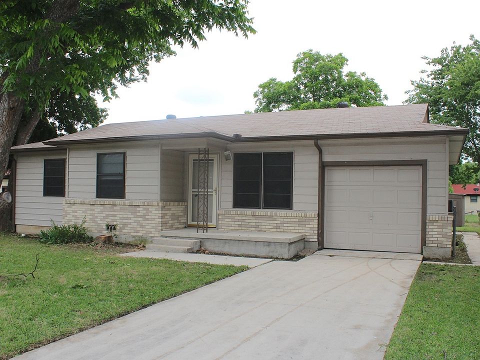 1st image of 1404 Duval Dr