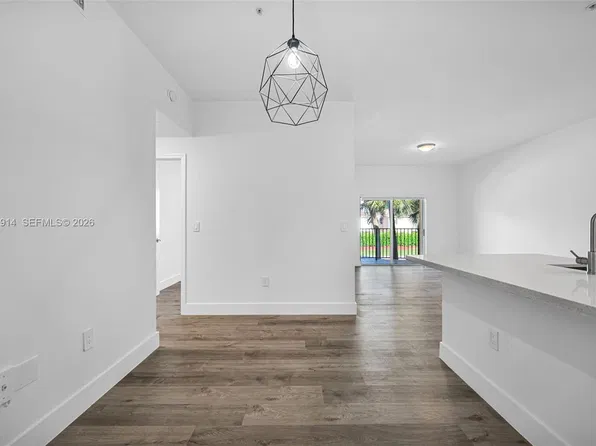 7340 NW 114th Ave APT 205, Doral, FL 33178