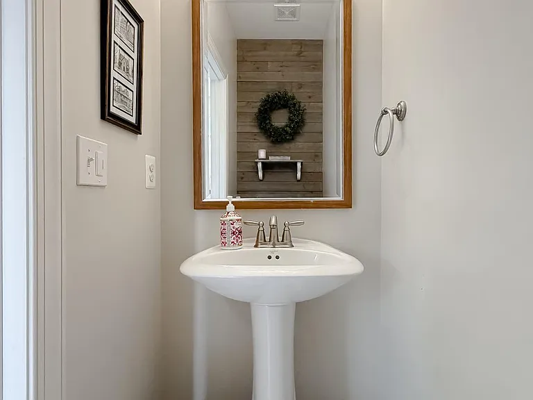 23687 Coventry Dr — Photo 18