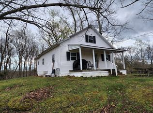 698 Casey Branch Rd, Burkesville, KY 42717