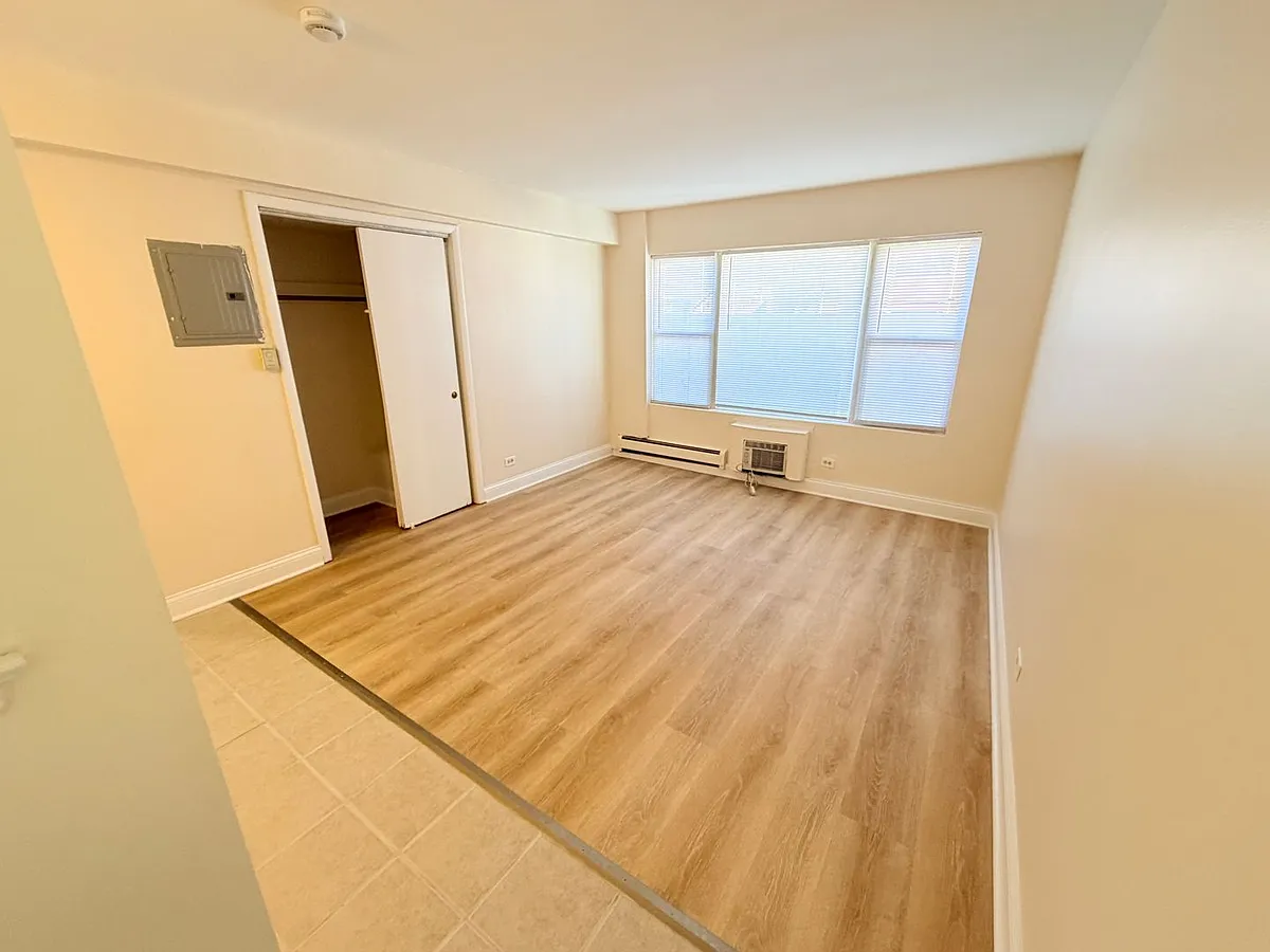 Building Photo - 5830 W 28th St