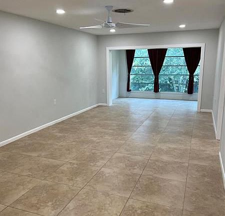 3rd image of 1900 S Kanner Hwy APT 5-205