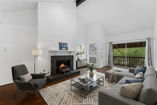 2100 Tanglewilde St #330 Photo 1