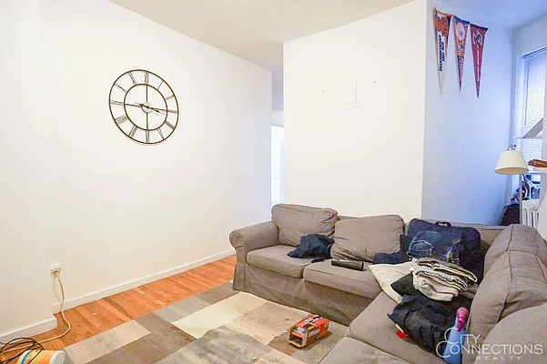 Rented by City Connections Realty | media 20