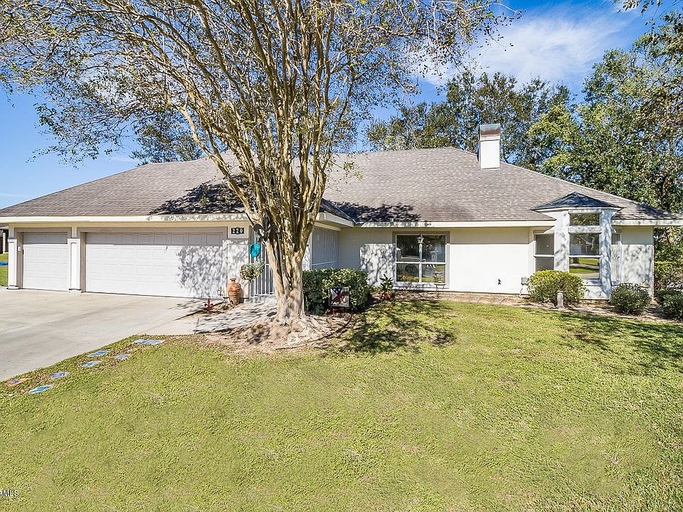 1st image of 220 Woodoak Cir