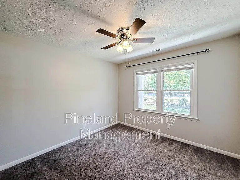 1690 Clairborne Dr — Photo 21