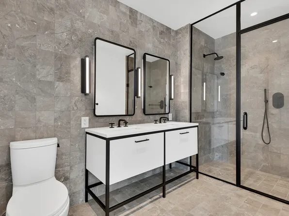 29 Huron Street image 14 of 31