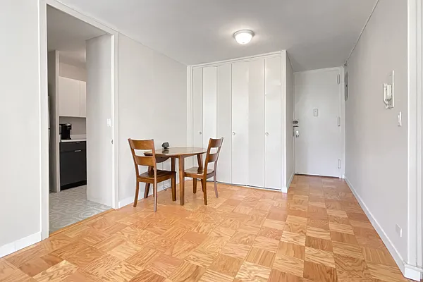 Rented by Compass | media 20