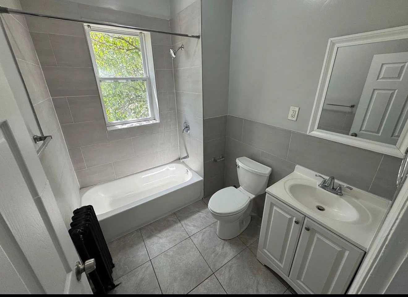 52-64 4th Ave — Photo 2