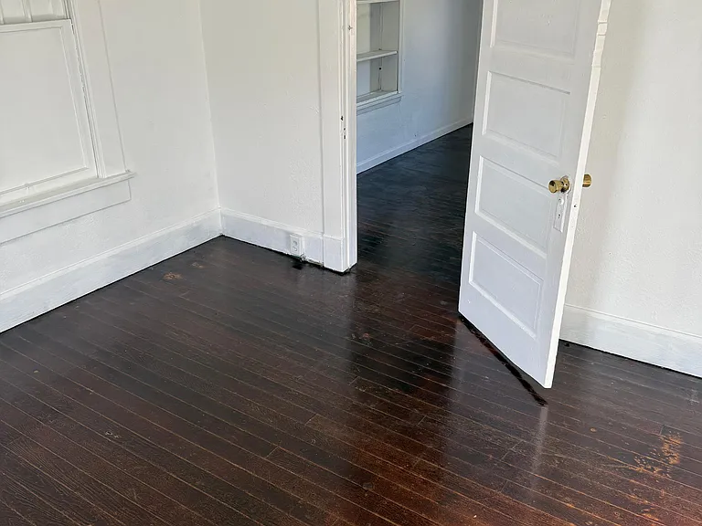 822 N Turner St — Photo 20