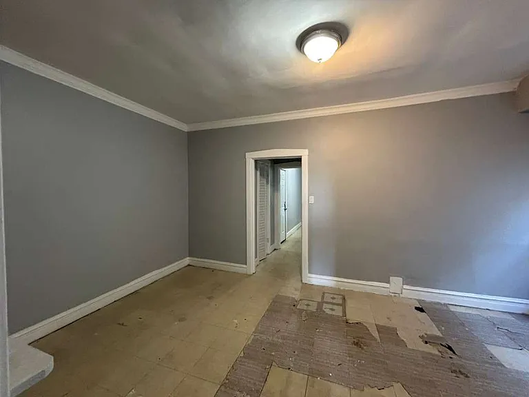 5916 W Roosevelt Rd — Photo 6