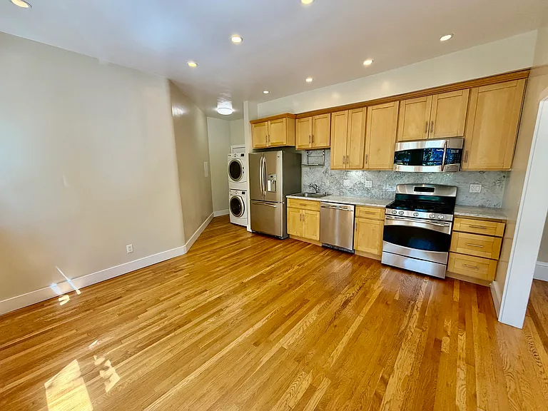 1698 Grove St #1698 — Photo 3