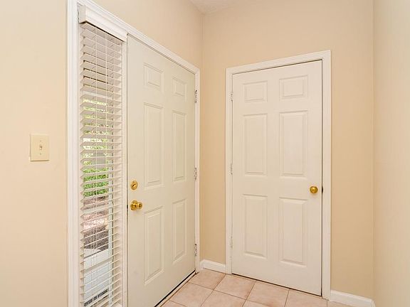 2nd image of 112 Vinings Forest Cir SE