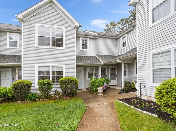 205 Prosperity Court, Toms River, NJ 08755