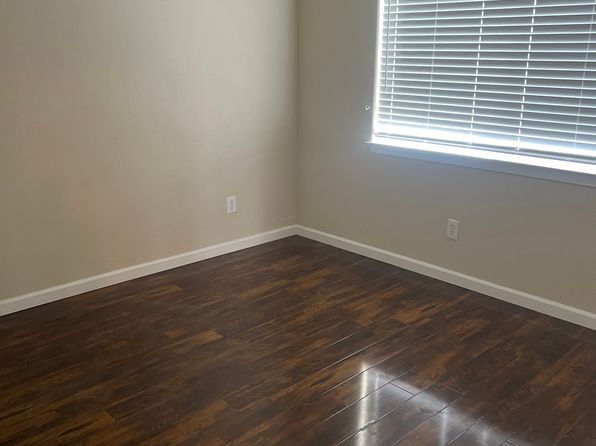 930 Ravenscourt Ave #4