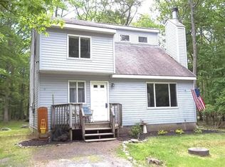 114 Claudine Ct, Dingmans Ferry, PA 18328
