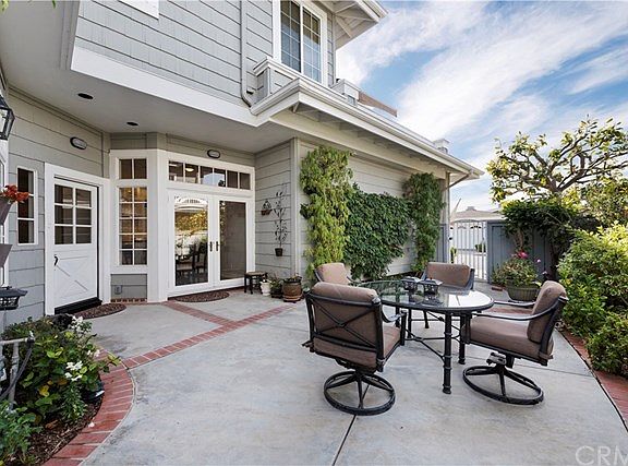 4th image of 3610 Daffodil Ave #29