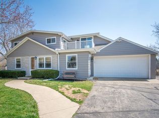 W257S6880 Oakdale Dr, Waukesha, WI 53189