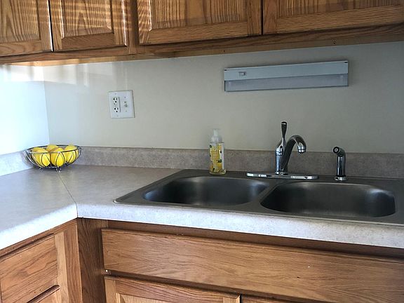 4th image of 1109 W Hawthorne St #H