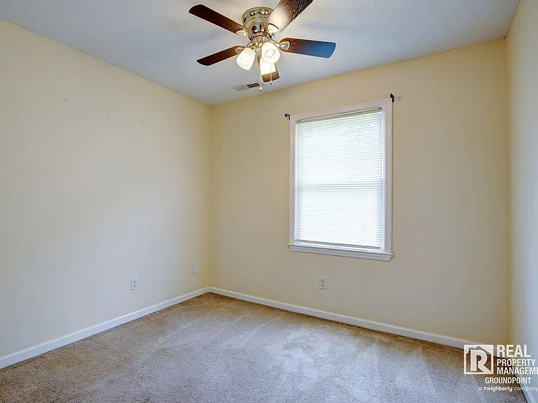443 Robin Dr — Photo 14