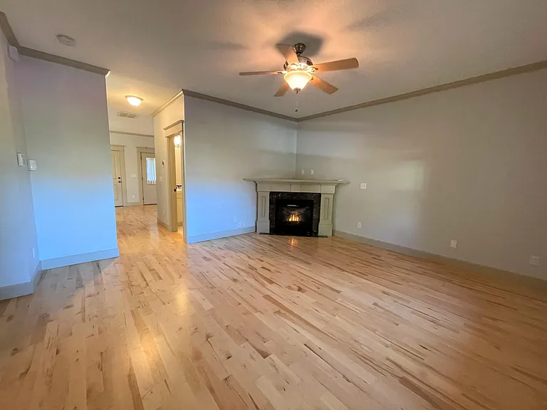 5603 NE 30th Ave — Photo 4